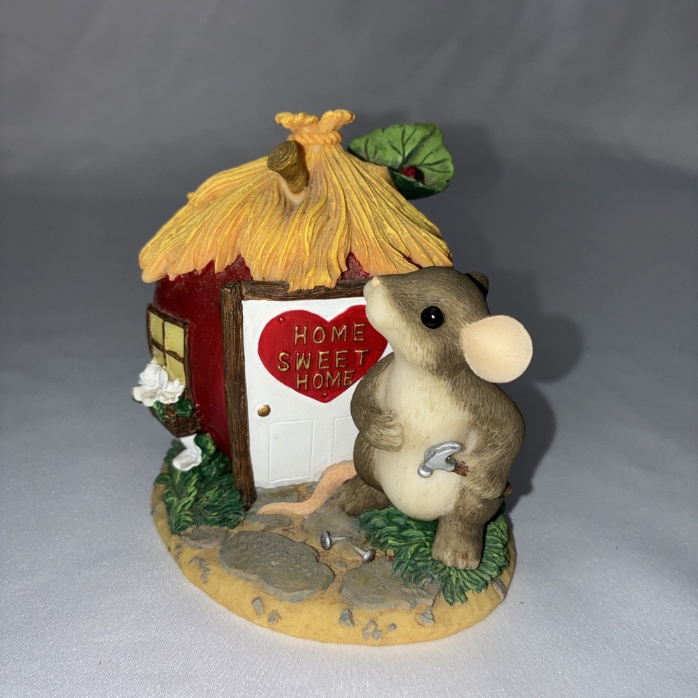 Charming Tails Figurine Home Is Where The Heart Is 89/126 Mouse Apple House 2000